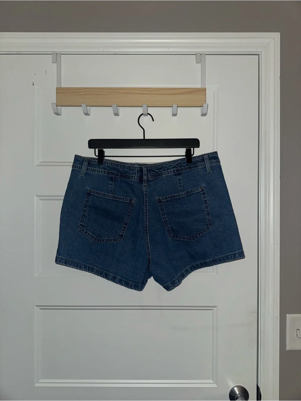 Universal Thread Classic Denim Jean Shorts - Blue - Picture 3 of 3